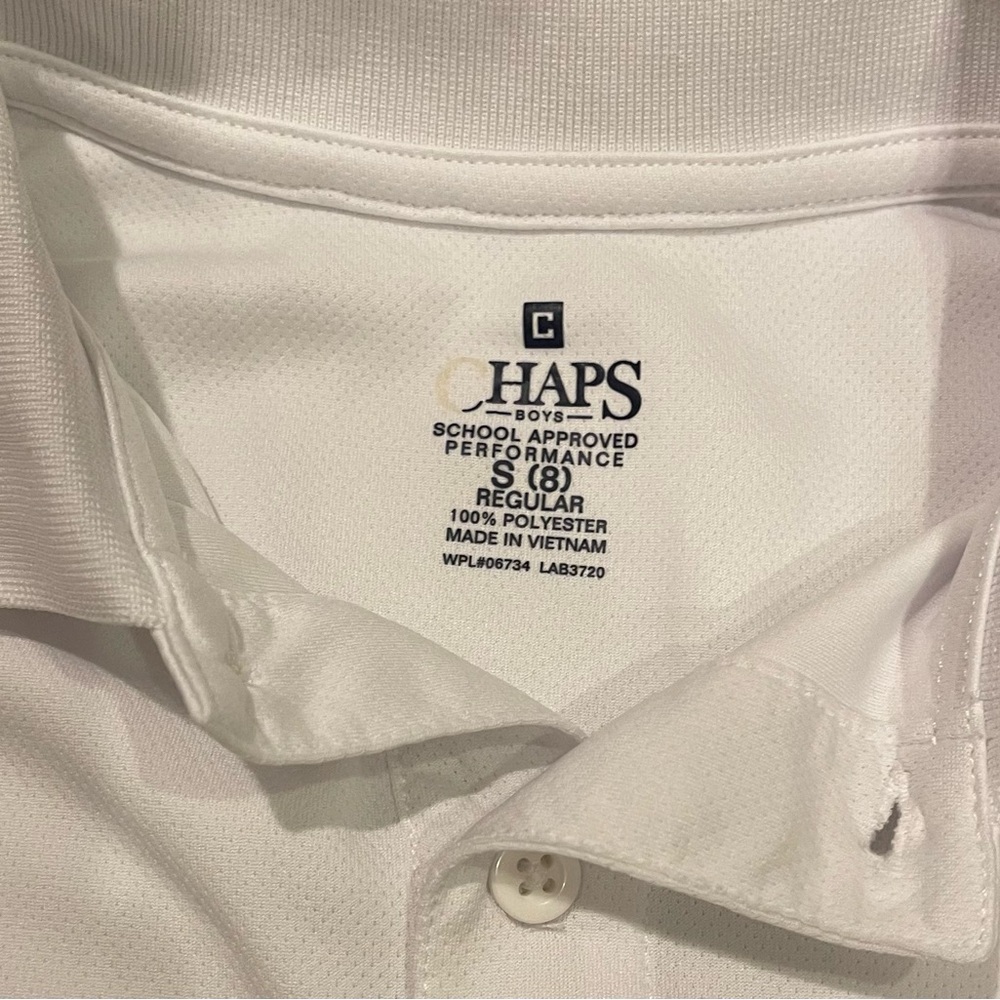 CHAPS Boy's White Polo Shirt. Size S 8. - Picture 4 of 4